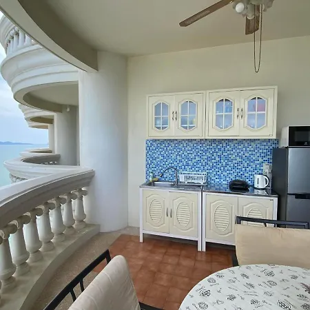 Sky Beach Pattaya Exterior photo