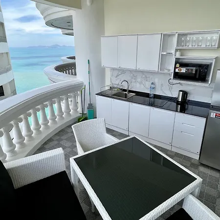 Sky Beach Pattaya Exterior photo