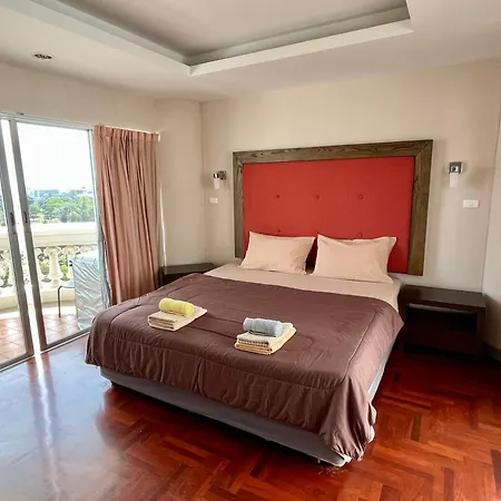Sky Beach Pattaya Exterior photo