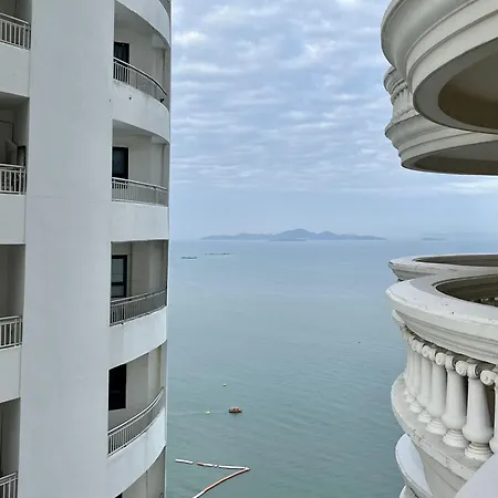 Sky Beach Pattaya Room photo