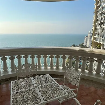 Sky Beach Pattaya Room photo